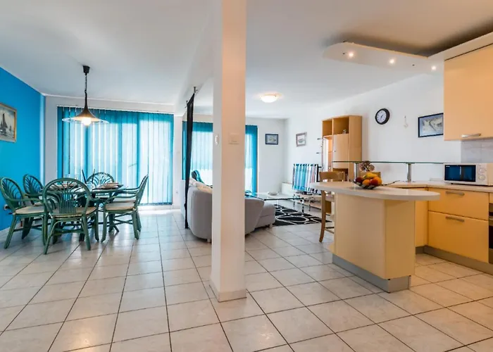 شقة Sea View Reno W/garage *