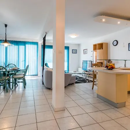 Apartman Sea View Reno W/garage *