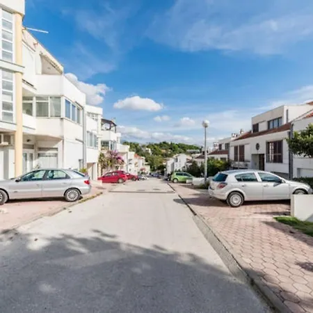 Апартаменты Sea View Reno W/garage