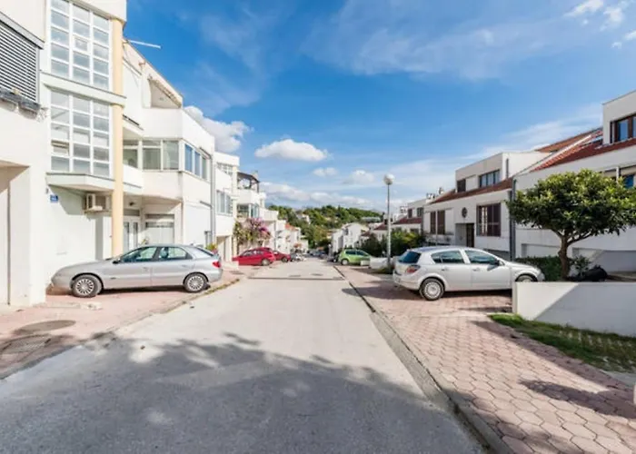 Lejlighed Sea View Reno W/garage