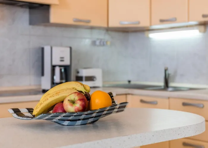 Lejlighed Sea View Reno W/garage Split