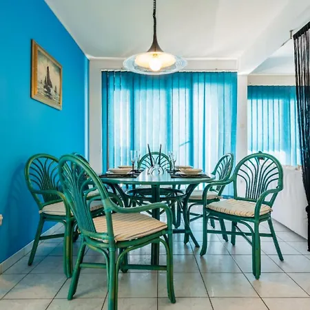 Sea View Reno W/garage *