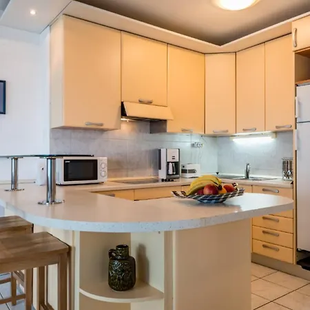 Sea View Reno W/garage Apartamento