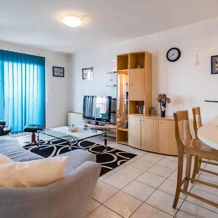 Sea View Reno W/garage * Split
